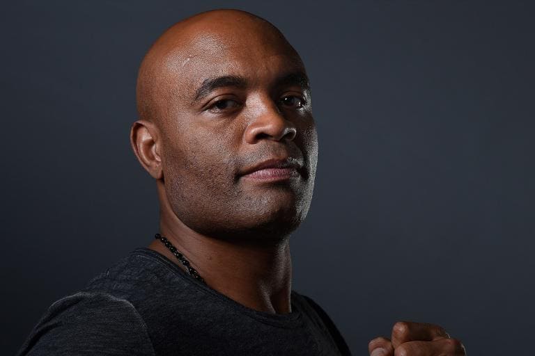 Ator que vive Anderson Silva em série nocauteou lutador no 1º treino de  MMA: 'Desmaiou